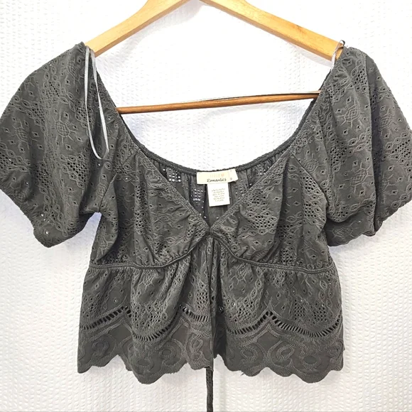 Elegant Black Eyelet Top By Urban Romantics Size S - Picture 1 of 4